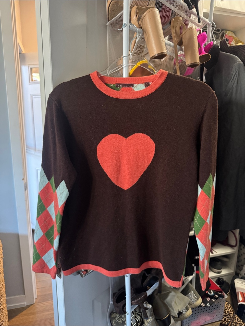 525 America Brown Sweater with Coral Heart and Argyle Cashmere Cotton